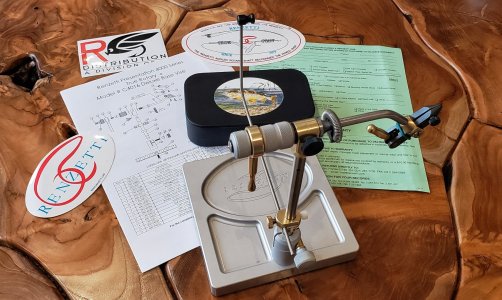 Renzetti Delux fly tying vise..jpeg